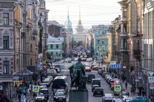 В Петербурге много лет обсуждают платный въезд в центр — как в Лондоне. Почему проект не реализуют