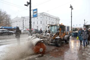 Дворников снова не хватает перед зимним сезоном в Петербурге